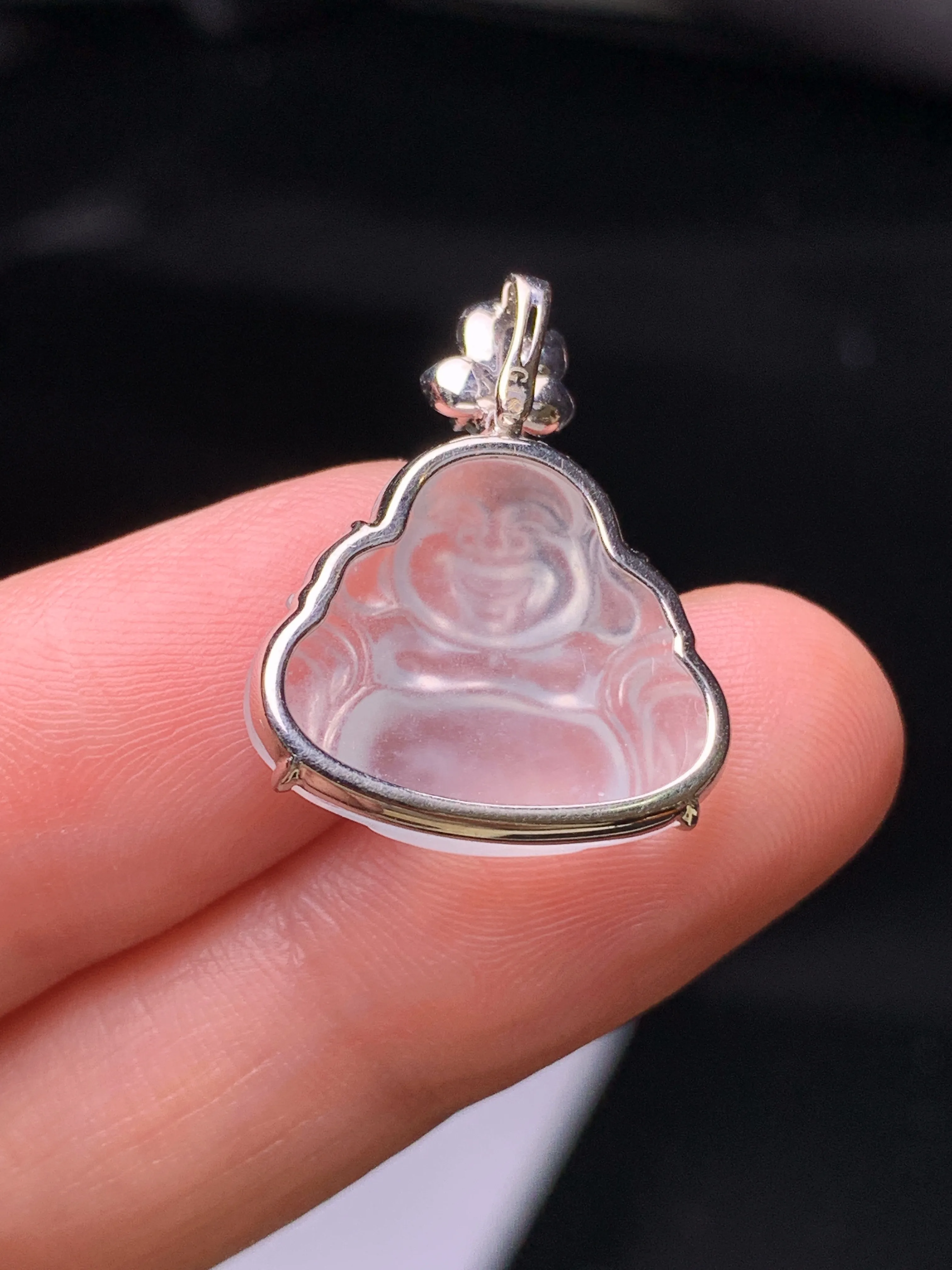 18k金镶嵌冰种佛公吊坠 玉质细腻 水润亮眼 色泽艳丽 整体尺寸22.3*17.7*4.6