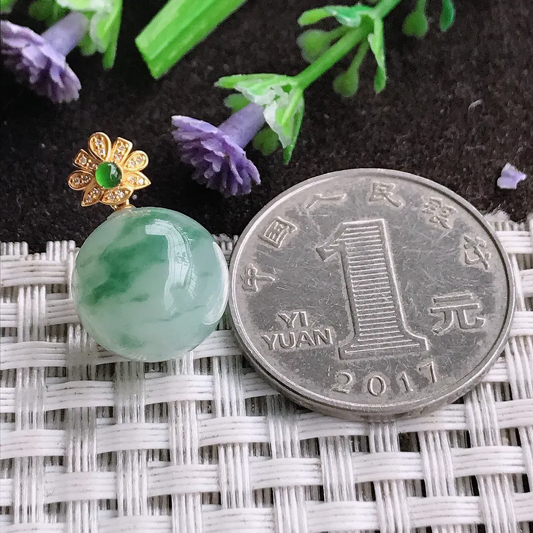 天然A货翡翠直径13.1老坑18k金镶嵌冰润飘花圆珠吊坠翡翠挂件