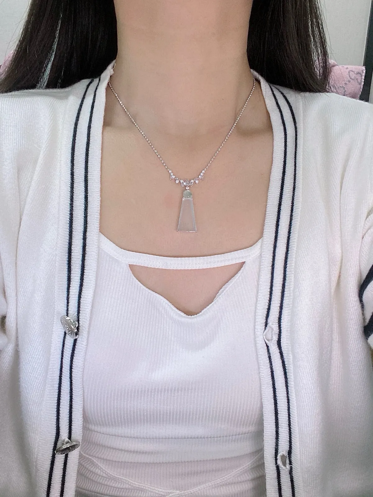 【冰种无事柱】精品，种水上乘，通透闪亮，晶莹剔透。18K金钻镶嵌，裸石尺寸29.5*13.6*3.3毫米