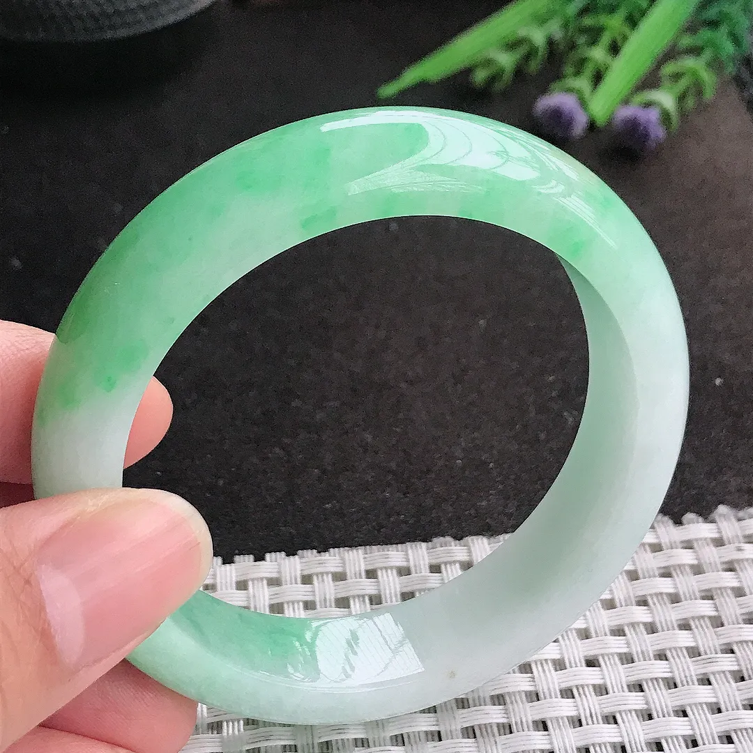 天然A货翡翠54.5/14/8.5老坑精美温润苹果绿手镯宽边玉镯