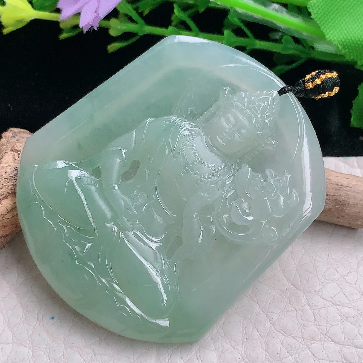 kh自然光51.6*43.9*5.3缅甸翡翠a货冰晴持莲观音吊坠大势至菩萨玉坠