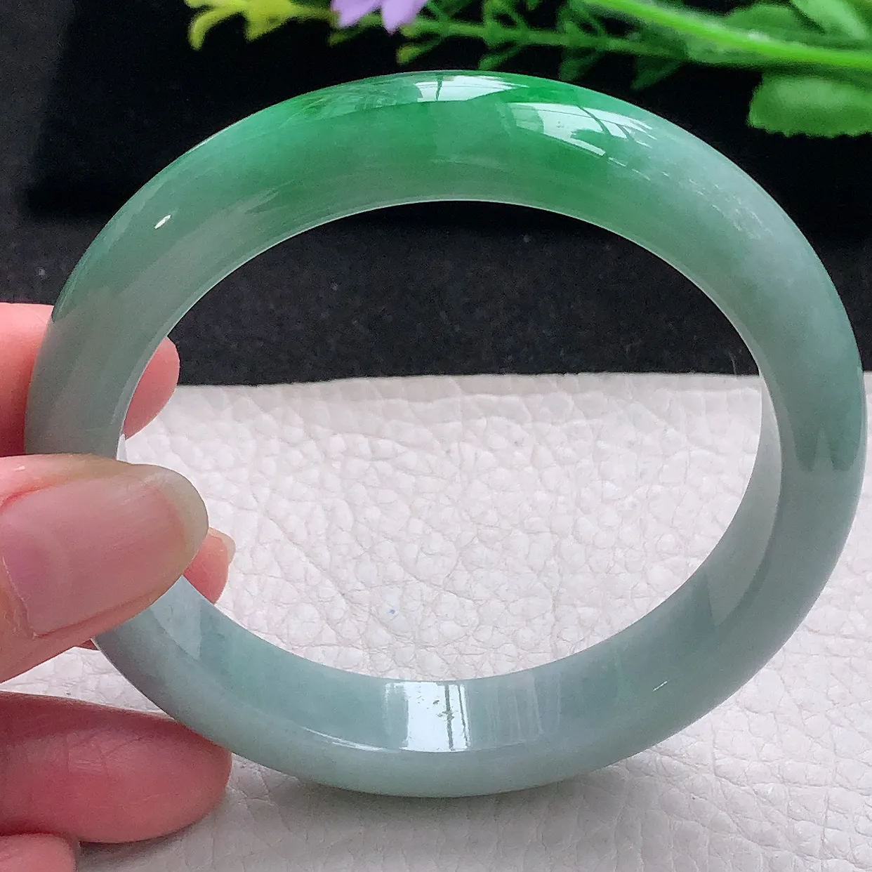 nr大圈口61.5*12.6*8.8平安镯 翡翠a货玉手镯辣绿宽边珠宝玉手环