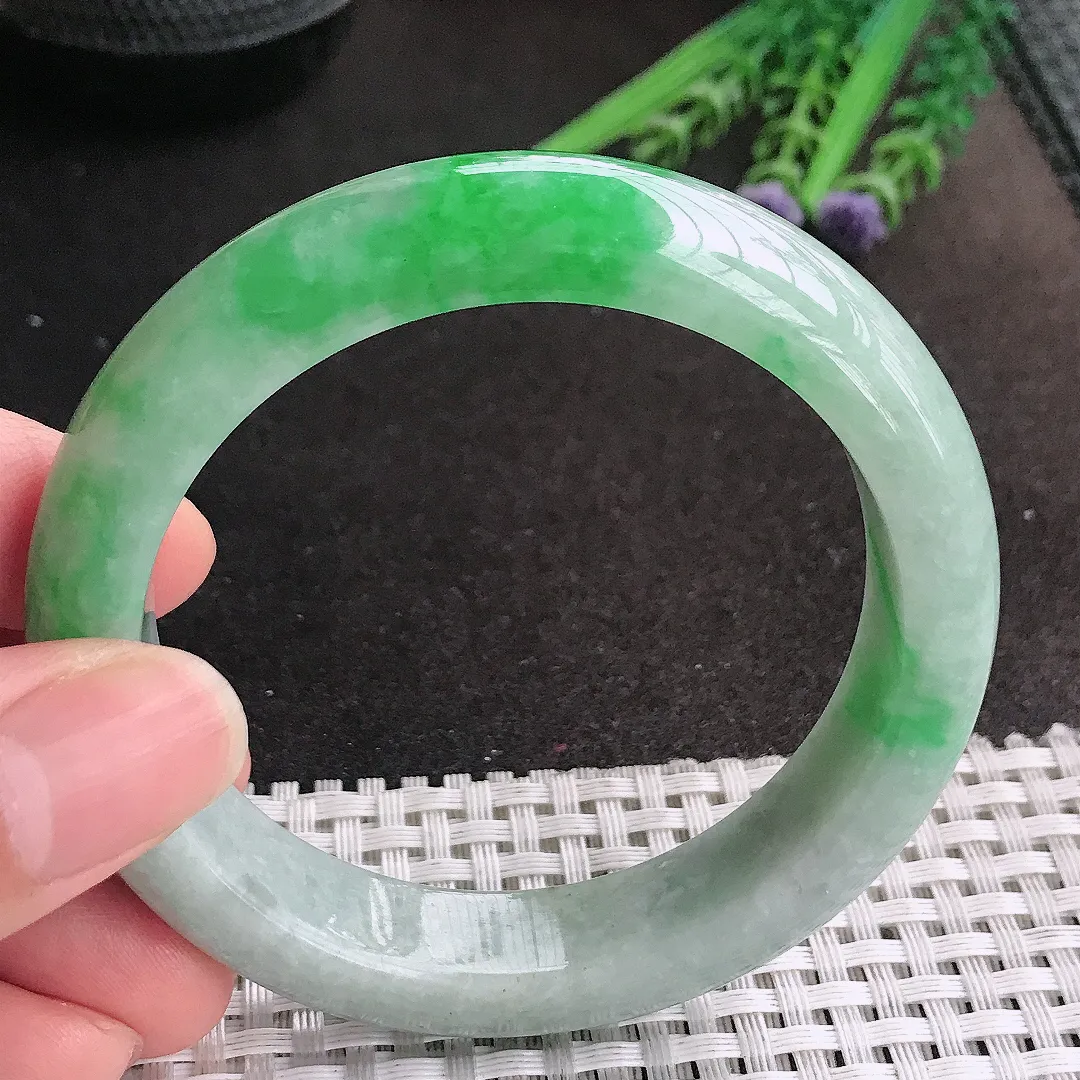 天然A货翡翠56.5/13.5/9老坑温润飘阳绿手镯宽边玉镯