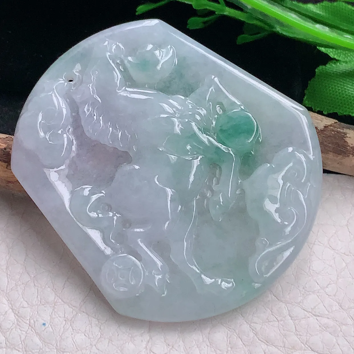 zen自然光56*51*5.3缅甸翡翠a货飘花马到功成 生肖马玉吊坠 玉挂件