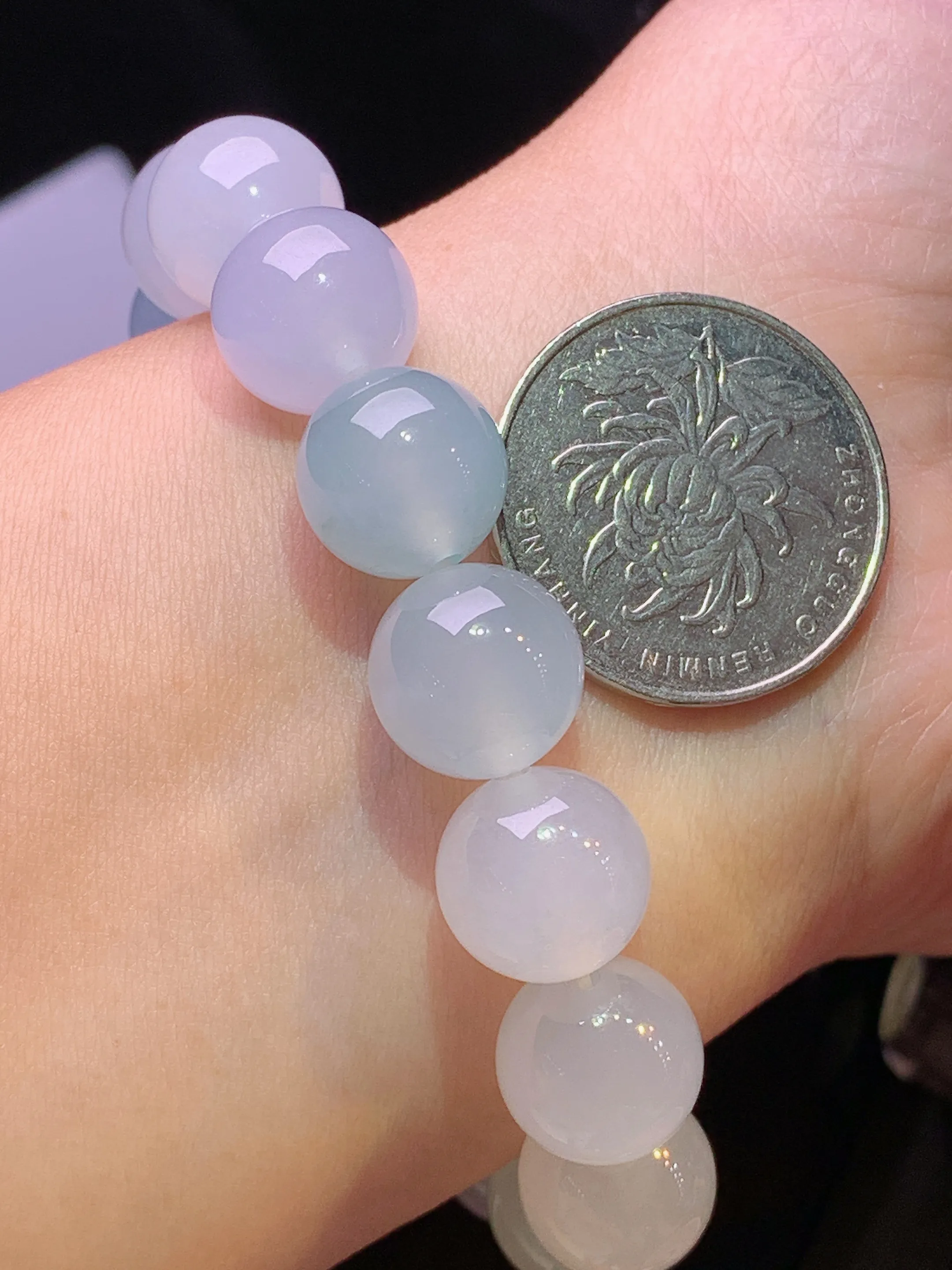 冰种圆珠手链 玉质细腻 水润亮眼 色泽艳丽 整体尺寸12.3