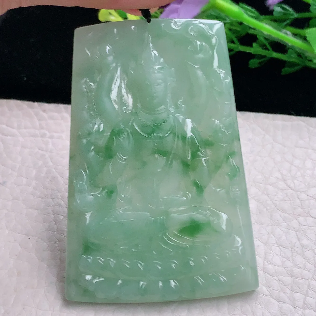 kh自然光71*47.6*5.6缅甸翡翠a货飘绿千手观音 玉观音玉吊坠 玉挂件