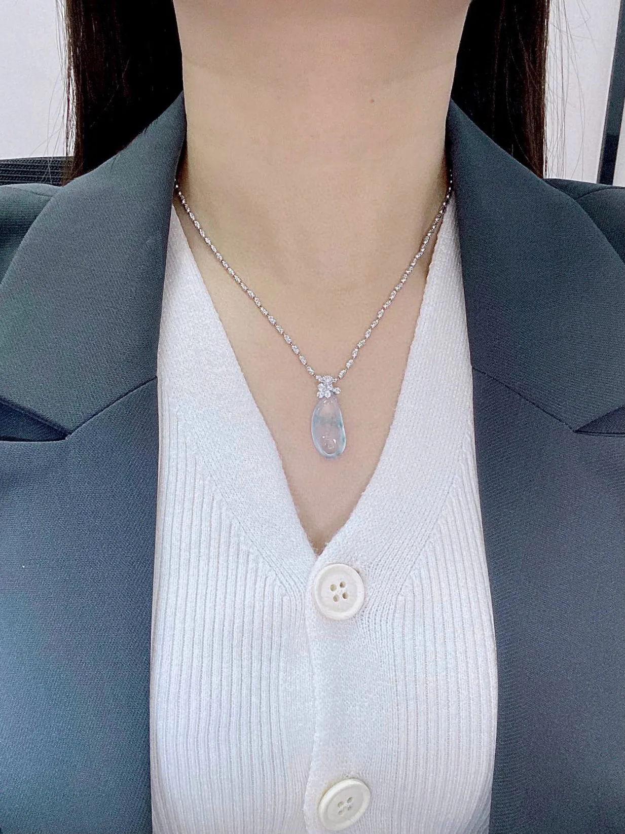 【冰种飘花福瓜】质地冰润细腻，种老起光，收藏品质，18K金钻镶嵌，裸石尺寸23.3*11.2*6.3毫米