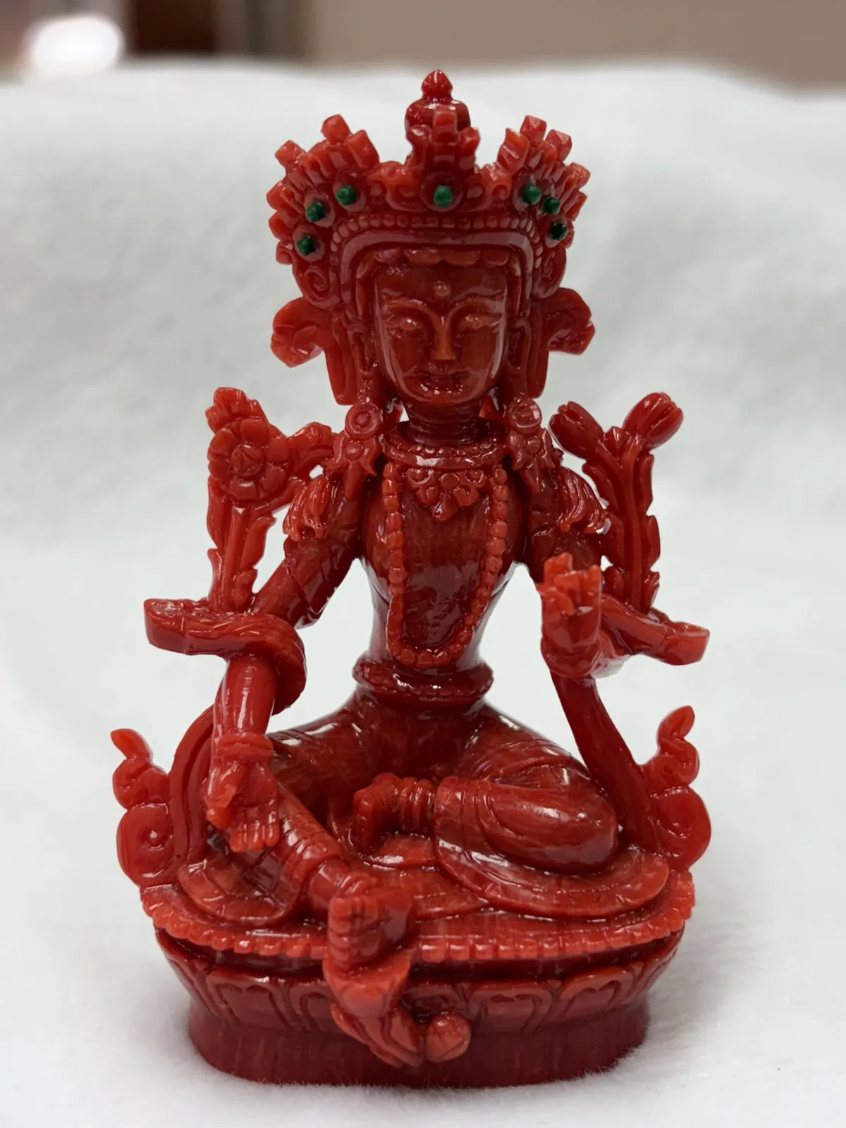 【天然红珊瑚拼接绿镀母小佛摆件】意大利产地，沙丁珊瑚料，深红颜色，釆用台湾拼接手工工艺，精雕细镂，底