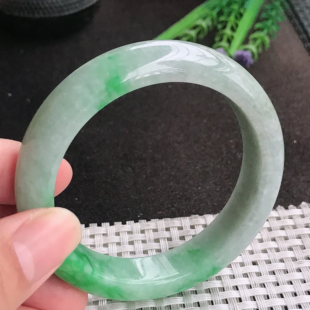 天然A货翡翠56.5/13.5/9老坑温润飘阳绿手镯宽边玉镯