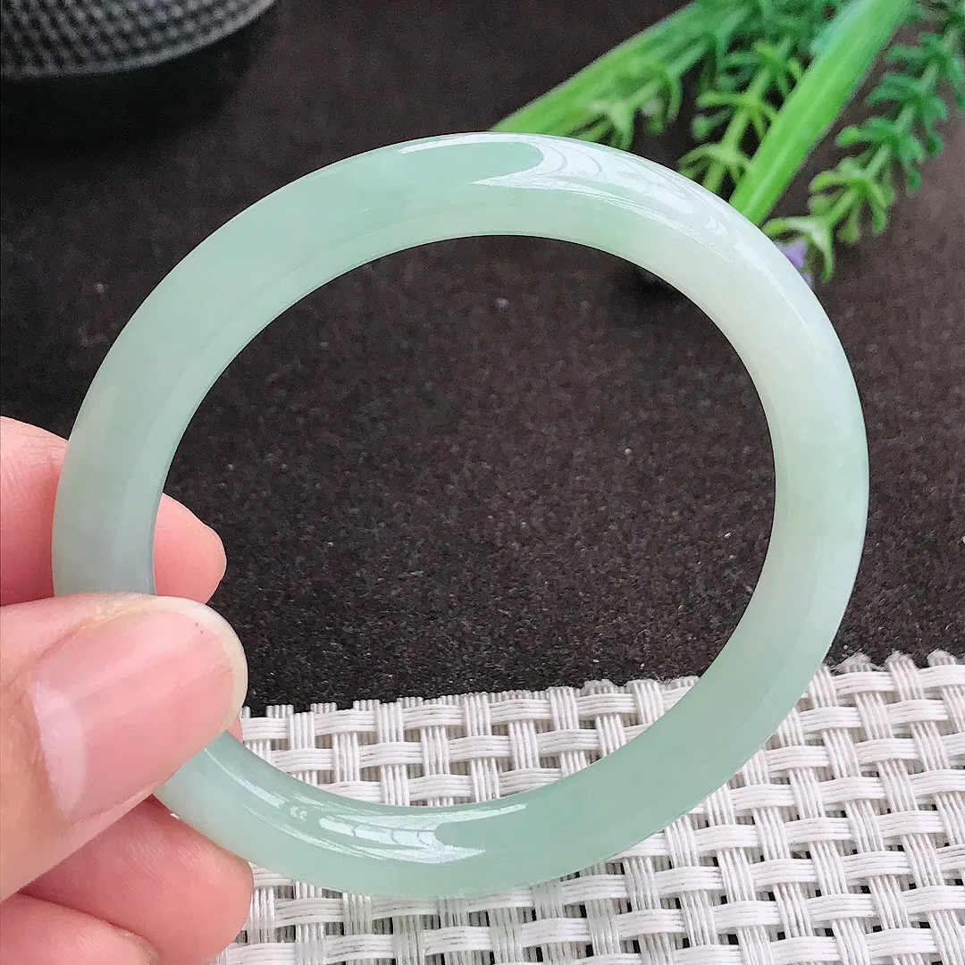 天然A货翡翠51.5/7.6/7.7老坑冰纯起胶冰晴绿圆条手镯小圈口细条玉镯