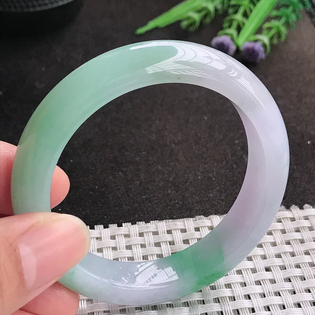 天然A货翡翠52/11.8/8.4老坑冰胶果冻春带彩手镯宽边阳绿玉镯