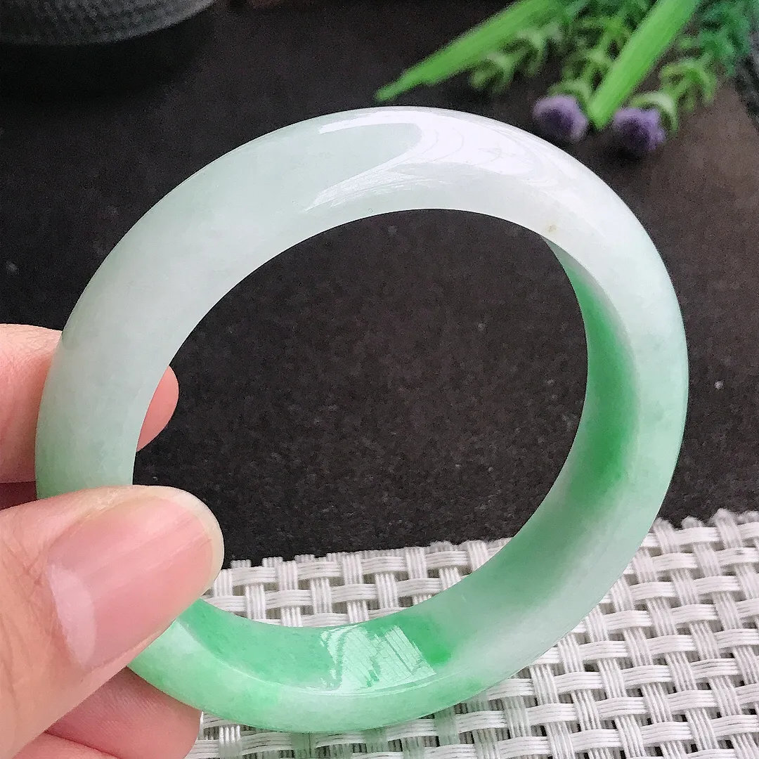 天然A货翡翠54.5/14/8.5老坑精美温润苹果绿手镯宽边玉镯