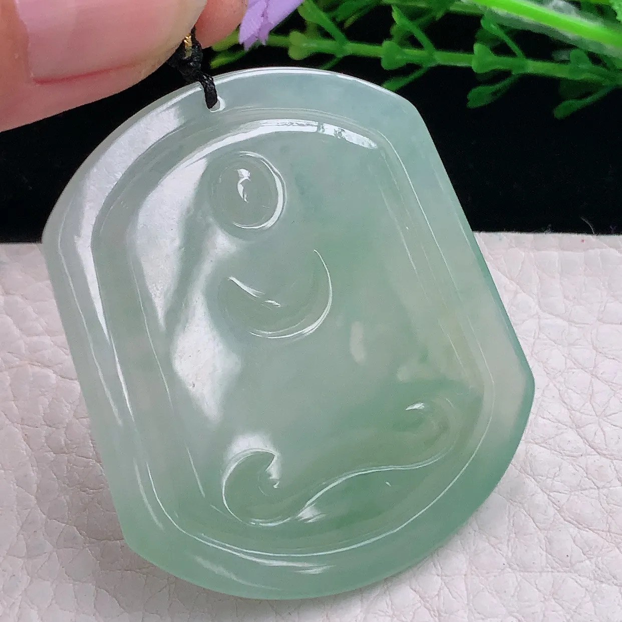 kh自然光51.6*43.9*5.3缅甸翡翠a货冰晴持莲观音吊坠大势至菩萨玉坠