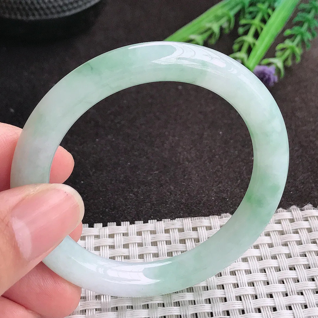 天然A货翡翠51.5/8.8小圈口老坑秀气冰润飘花圆条手镯玉镯