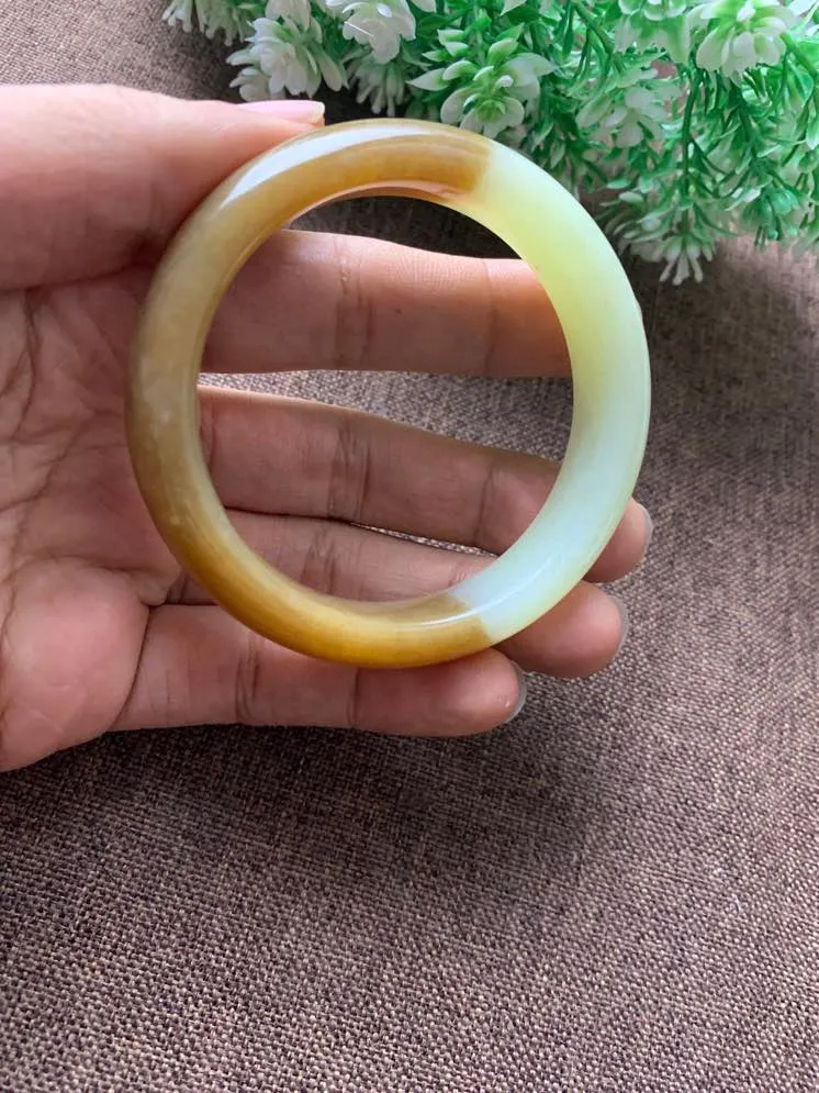 新疆和田玉57.5圈口且末糖料手镯，糖色牛