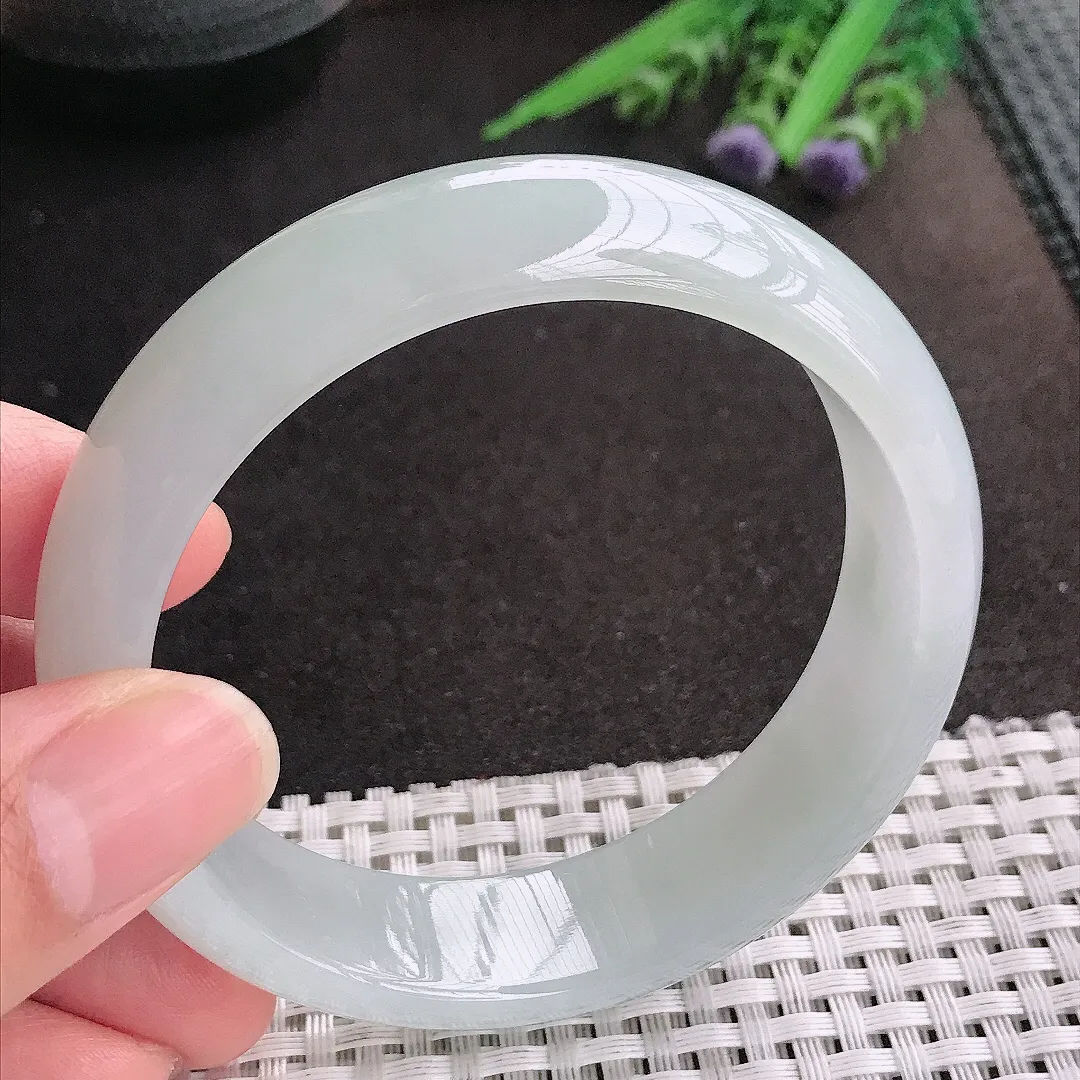 天然A货翡翠59.5/16.5/8老坑冰润起胶月光白轮胎手镯宽边玉镯