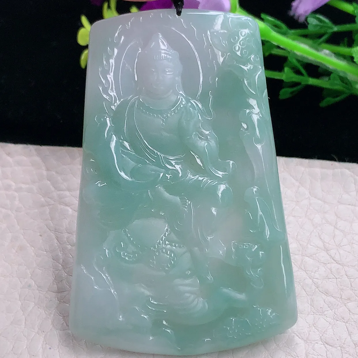 kh自然光69*44.8*5.2缅甸翡翠a货蓝韵普贤菩萨吊坠生肖守护神