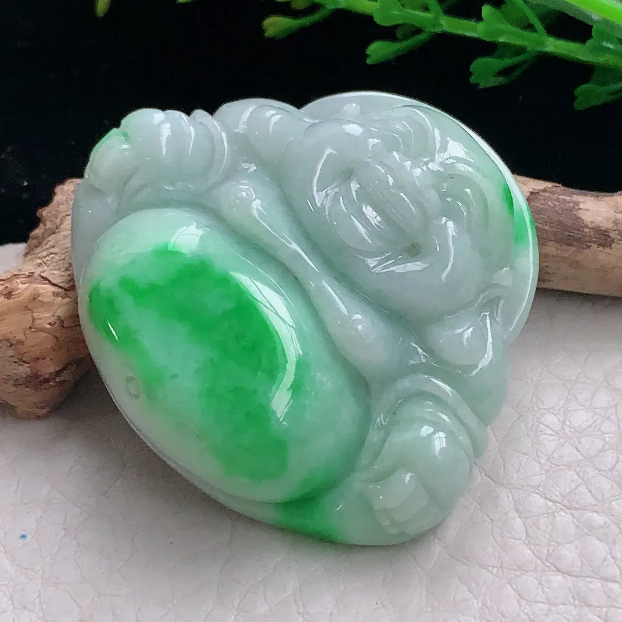 zen自然光41*46*12.5缅甸翡翠a货饱满辣绿佛公 弥勒佛玉吊坠 玉挂件