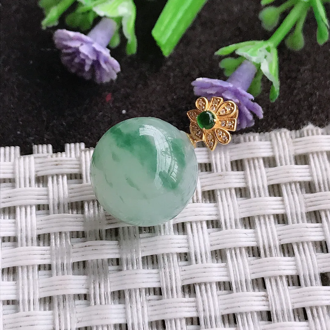 天然A货翡翠直径13.1老坑18k金镶嵌冰润飘花圆珠吊坠翡翠挂件
