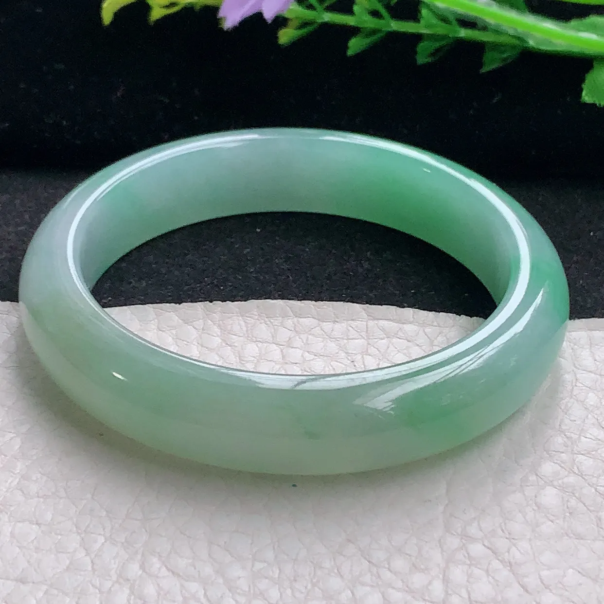 r自然光56*12.6*8平安镯 翡翠a货玉手镯冰胶清新宽边珠宝玉手环