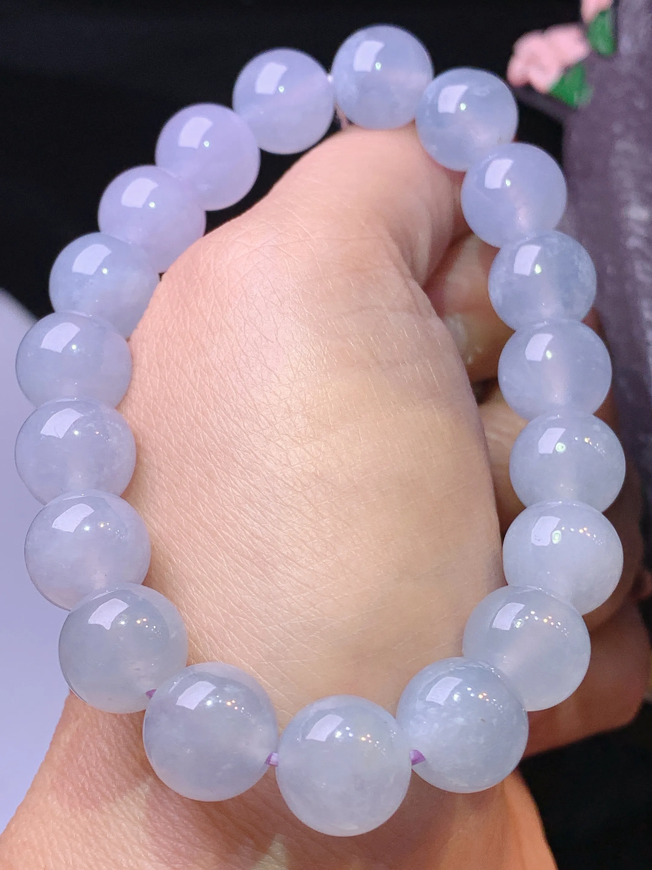 冰种圆珠手链 玉质细腻 水润亮眼 色泽艳丽 整体尺寸10.6