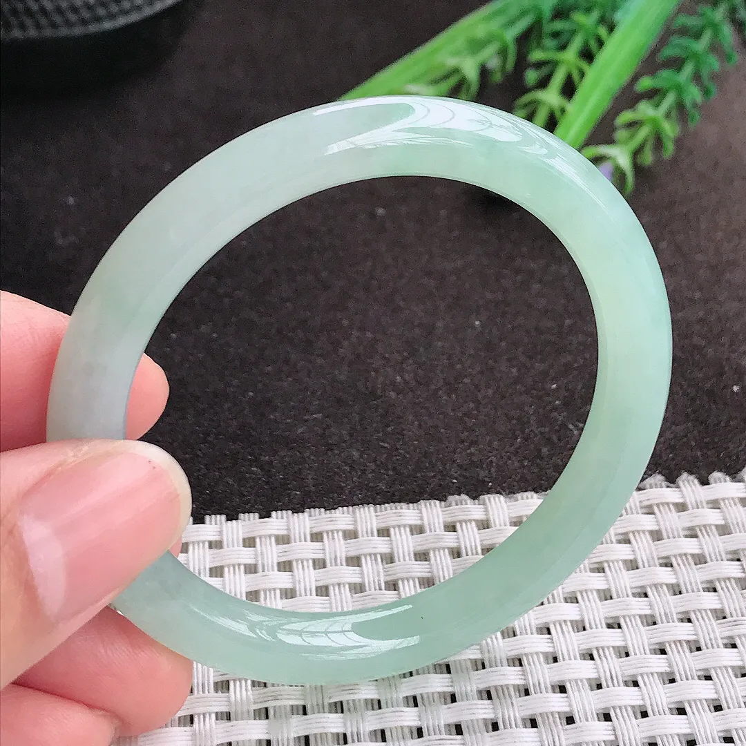 天然A货翡翠51.5/7.6/7.7老坑冰纯起胶冰晴绿圆条手镯小圈口细条玉镯