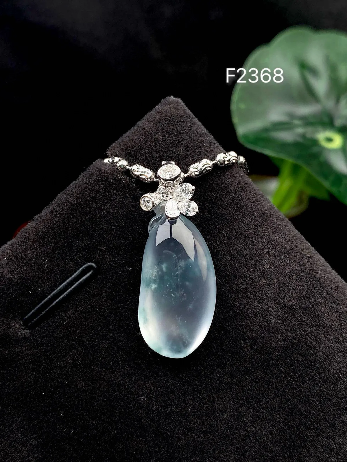 【冰种飘花福瓜】质地冰润细腻，种老起光，收藏品质，18K金钻镶嵌，裸石尺寸23.3*11.2*6.3