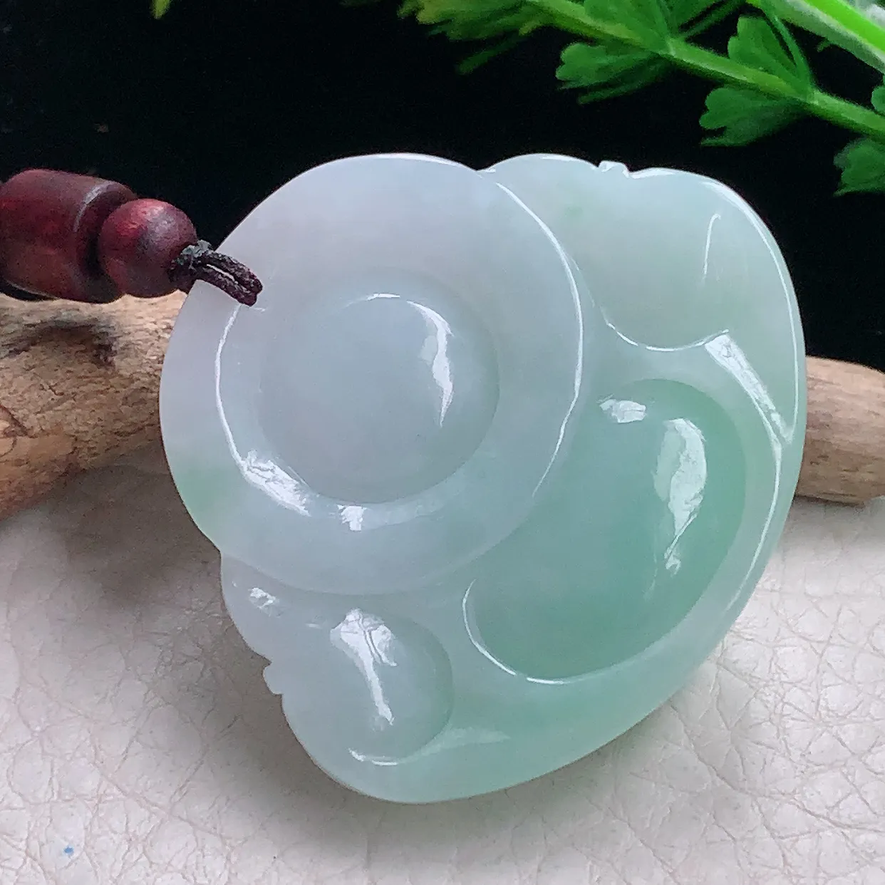 zen自然光40*44.5*12.6缅甸翡翠a货饱满清新佛公 弥勒佛玉吊坠 玉挂件