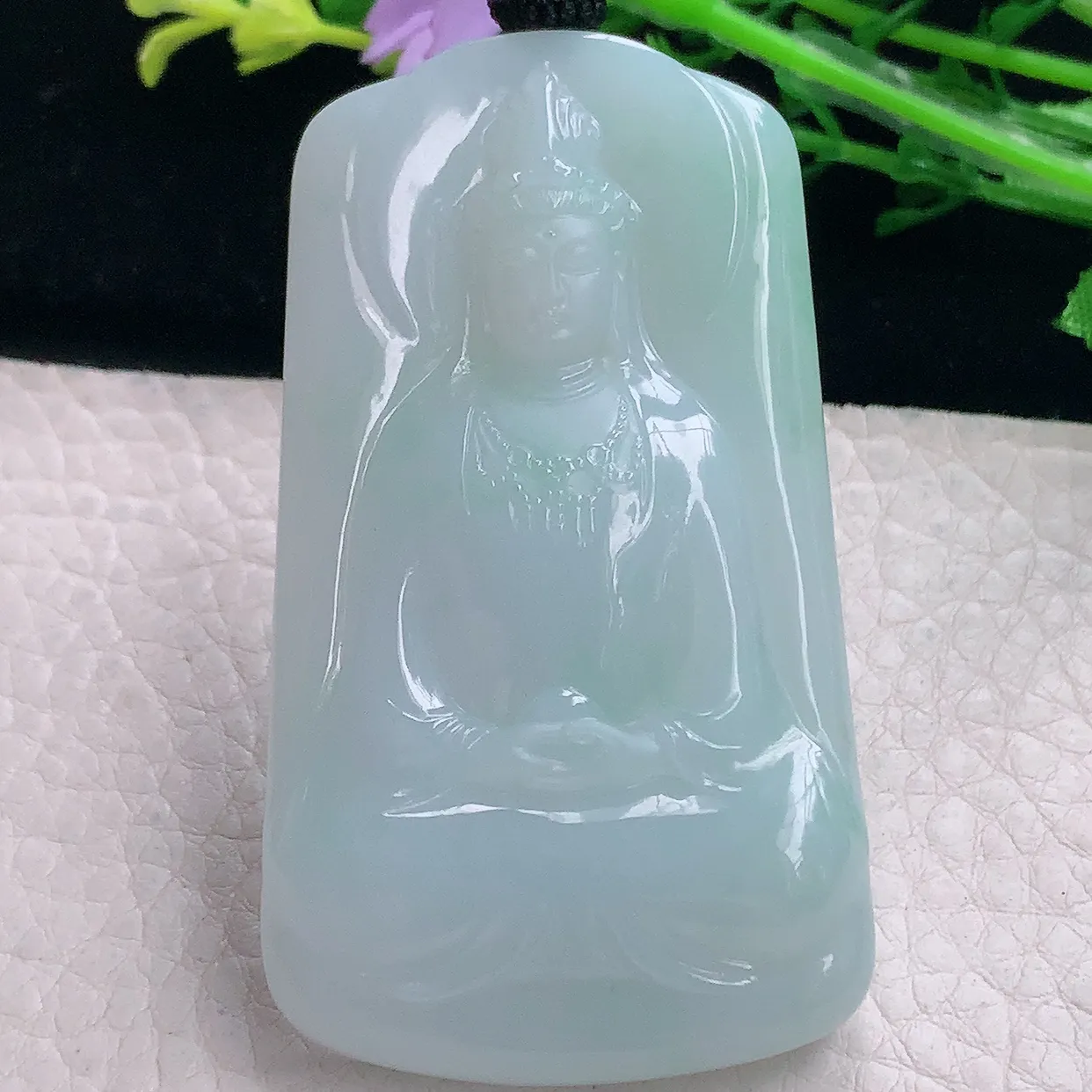 mut自然光66.5*38*9天然缅甸翡翠天空蓝韵正庄观音玉吊坠 玉挂件