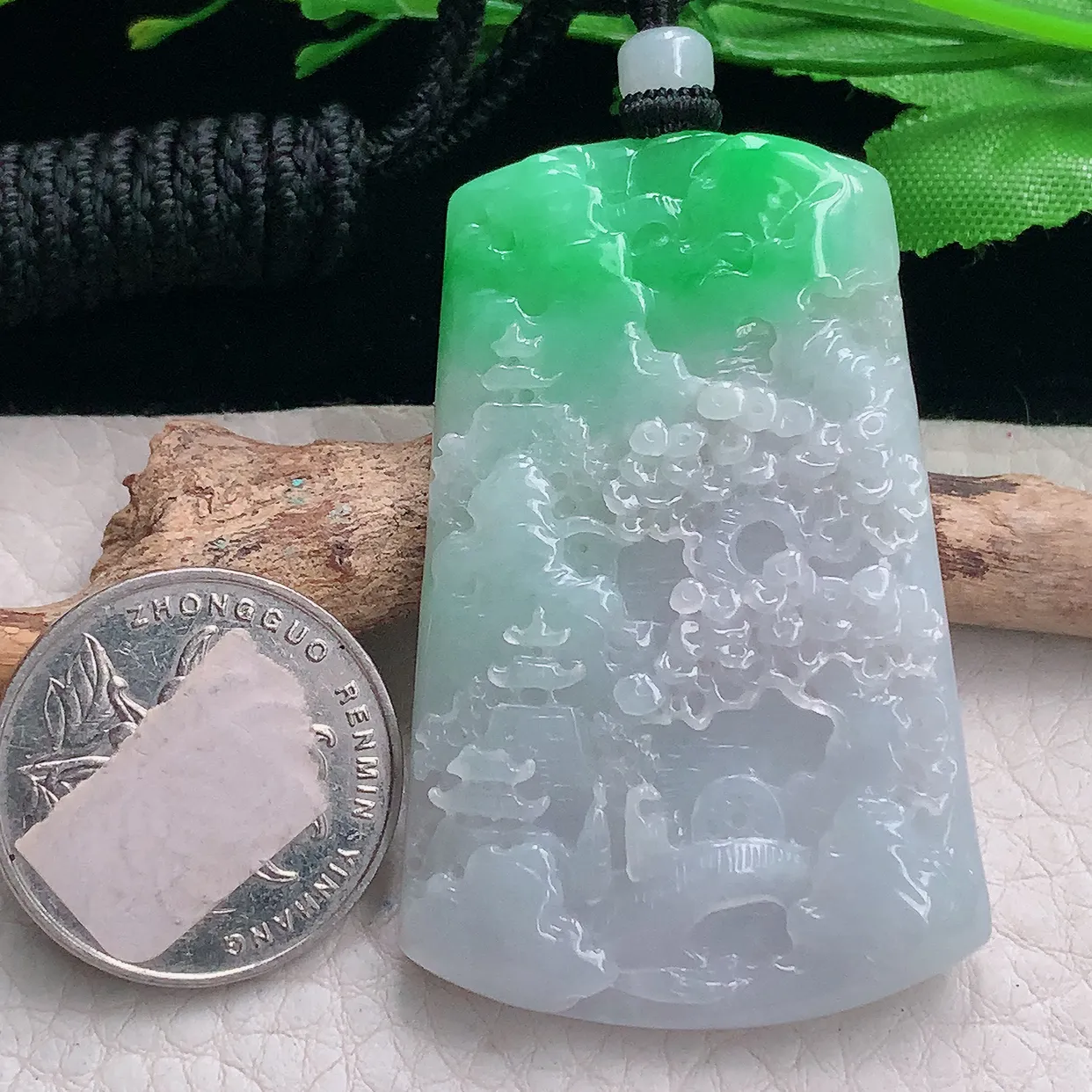 mut自然光53.2*34.8*6.8天然缅甸翡翠白底青山水 大好河山玉吊坠 玉挂件