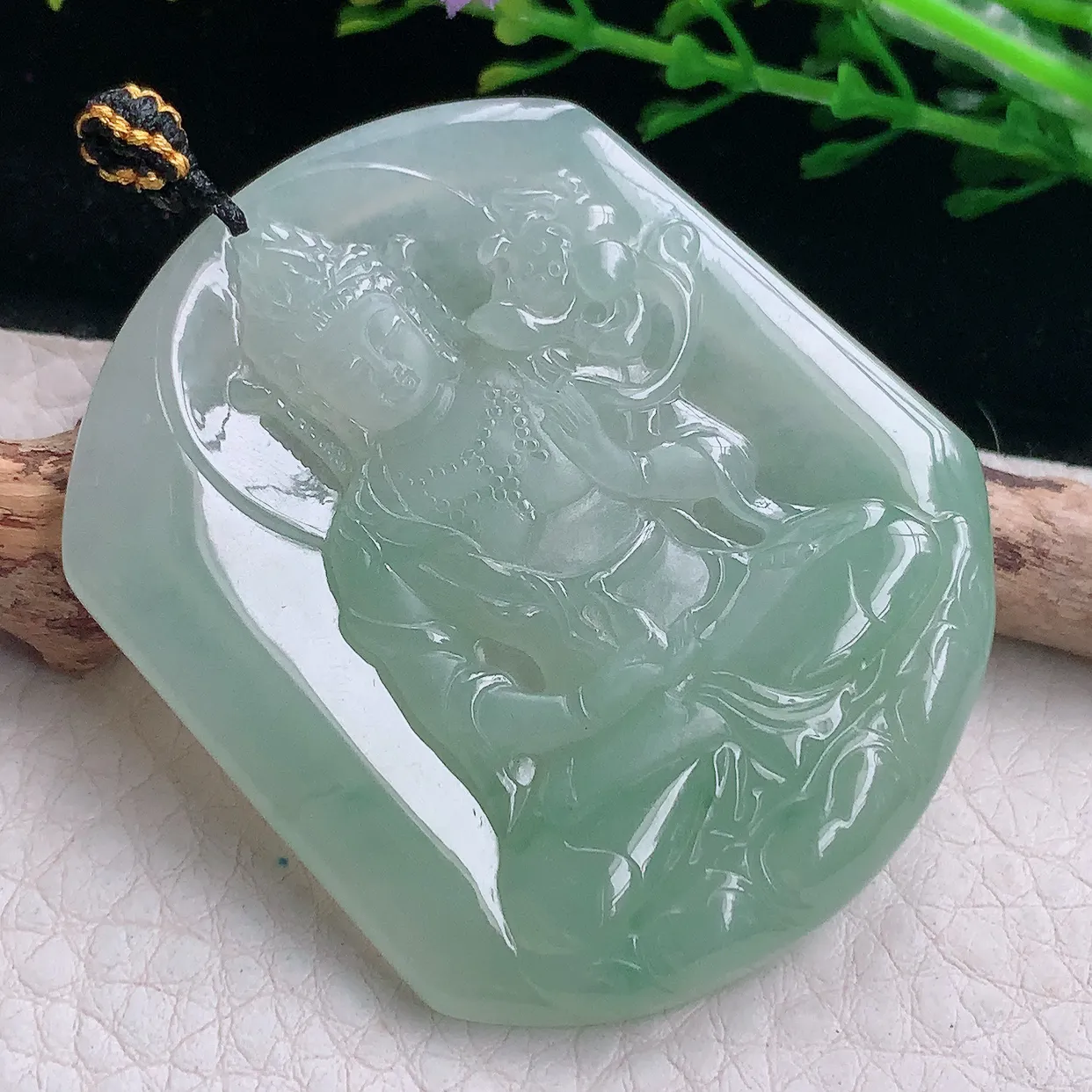 kh自然光51.6*43.9*5.3缅甸翡翠a货冰晴持莲观音吊坠大势至菩萨玉坠