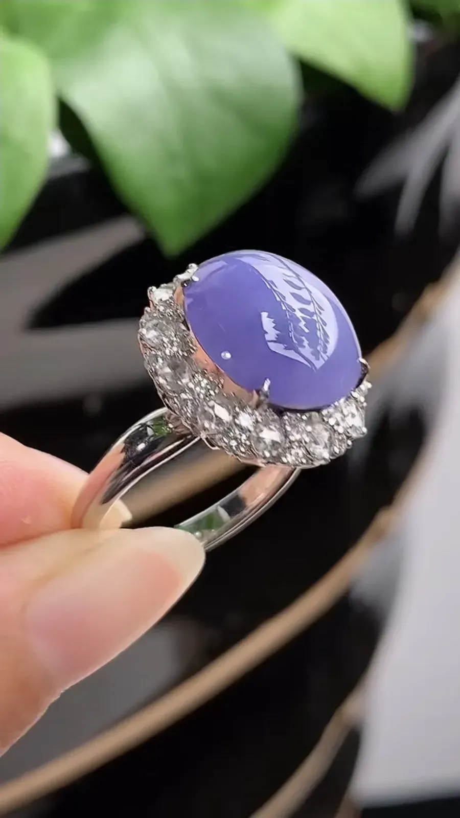 a货翡翠老坑冰种18K金伴钻镶嵌紫罗兰蛋面戒指 圈口17.4裸石尺寸13.4×11.8mm 重量6.24g 1209