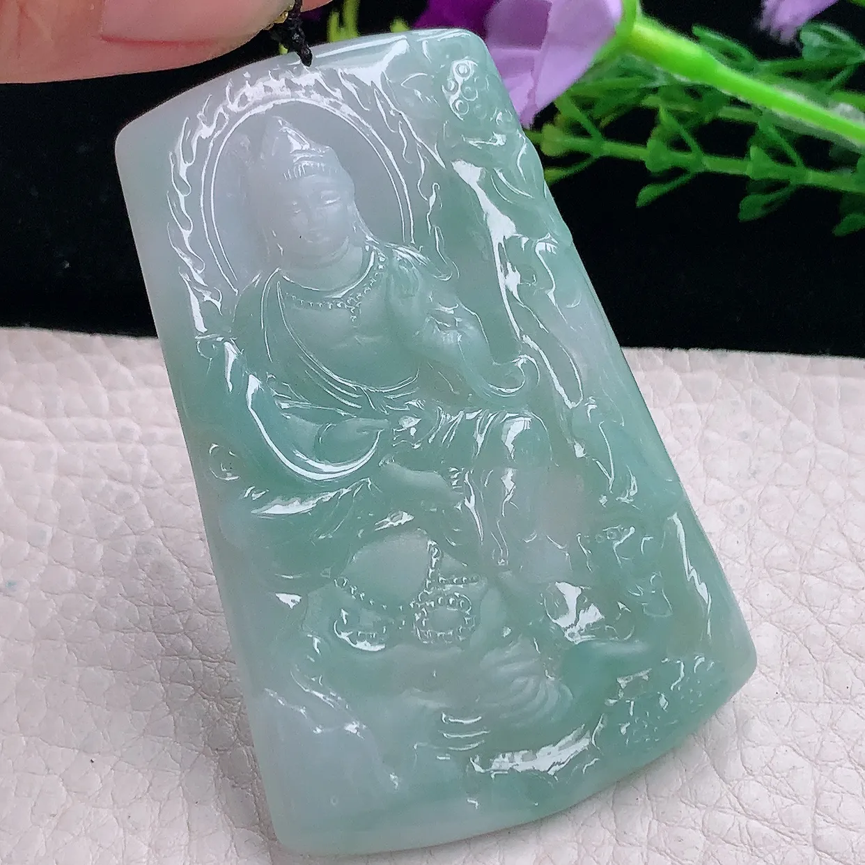 kh自然光69*44.8*5.2缅甸翡翠a货蓝韵普贤菩萨玉吊坠 玉挂件