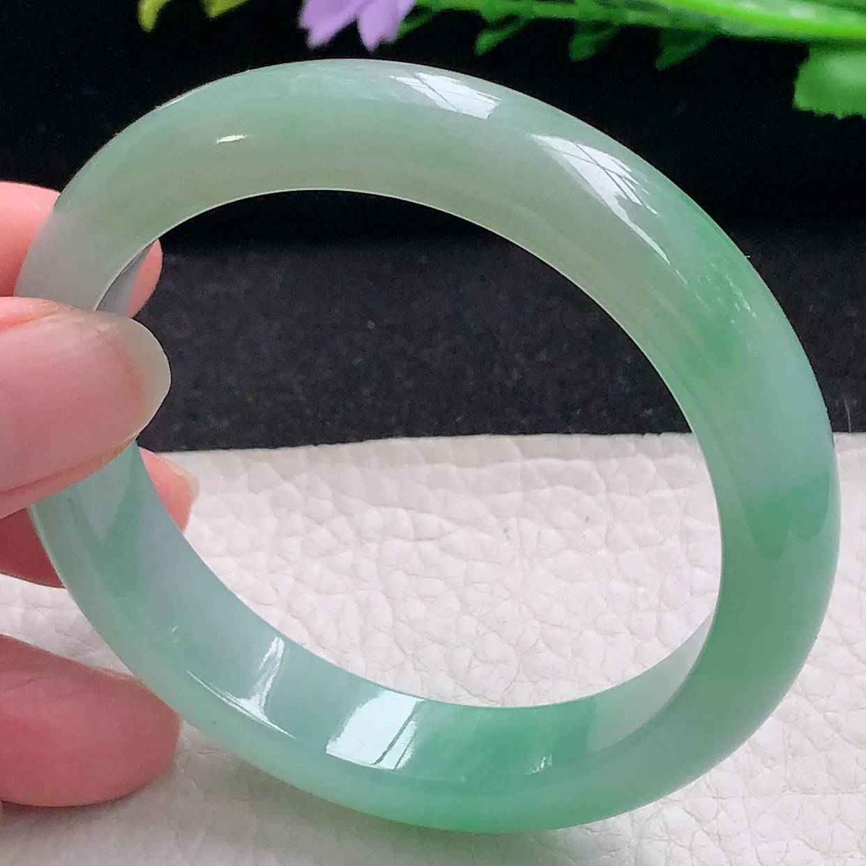 r自然光56*12.6*8平安镯 翡翠a货玉手镯冰胶清新宽边珠宝玉手环