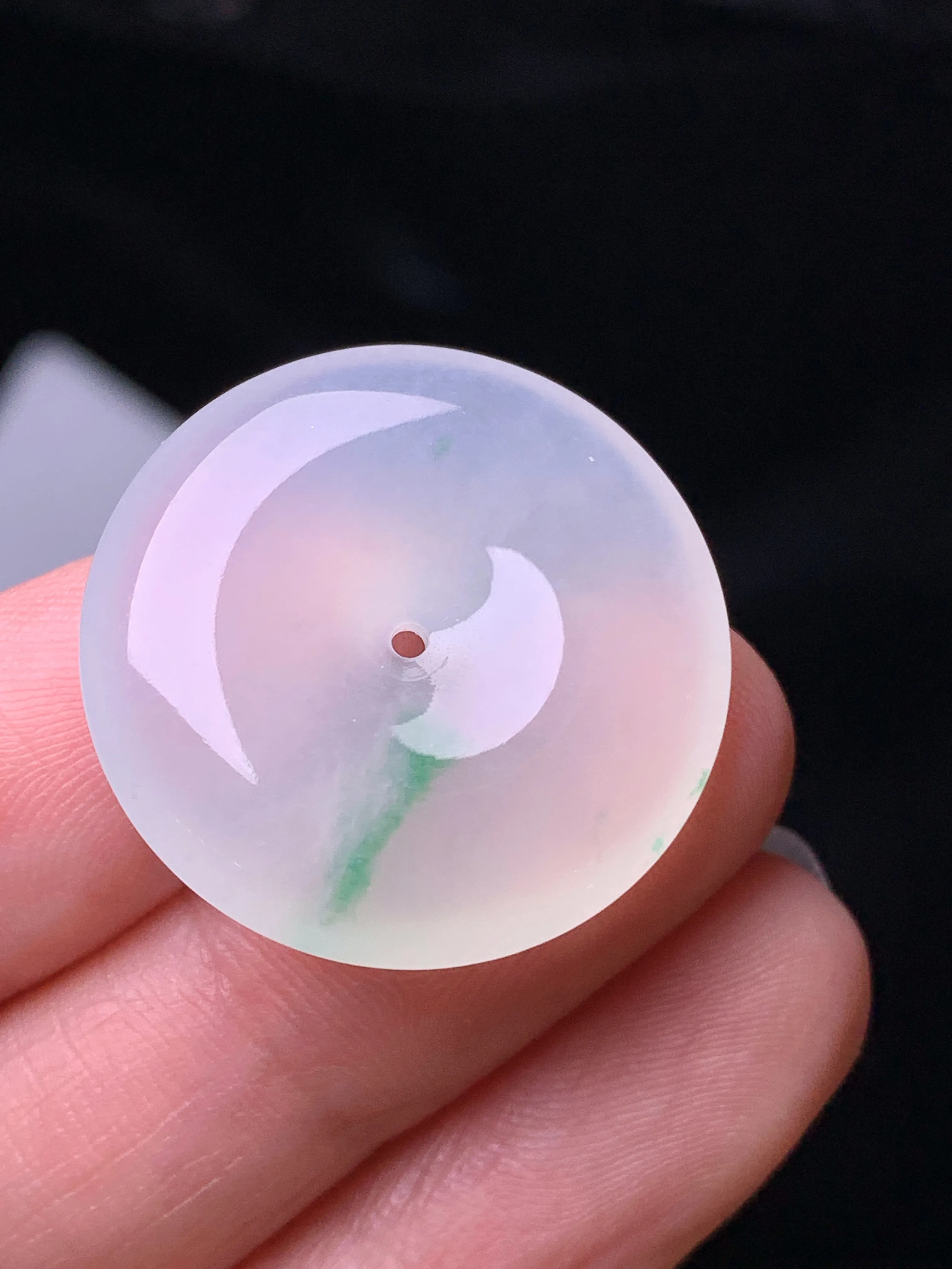 冰种平安扣吊坠 玉质细腻 水润亮眼 色泽艳丽 整体尺寸24.3*5.3