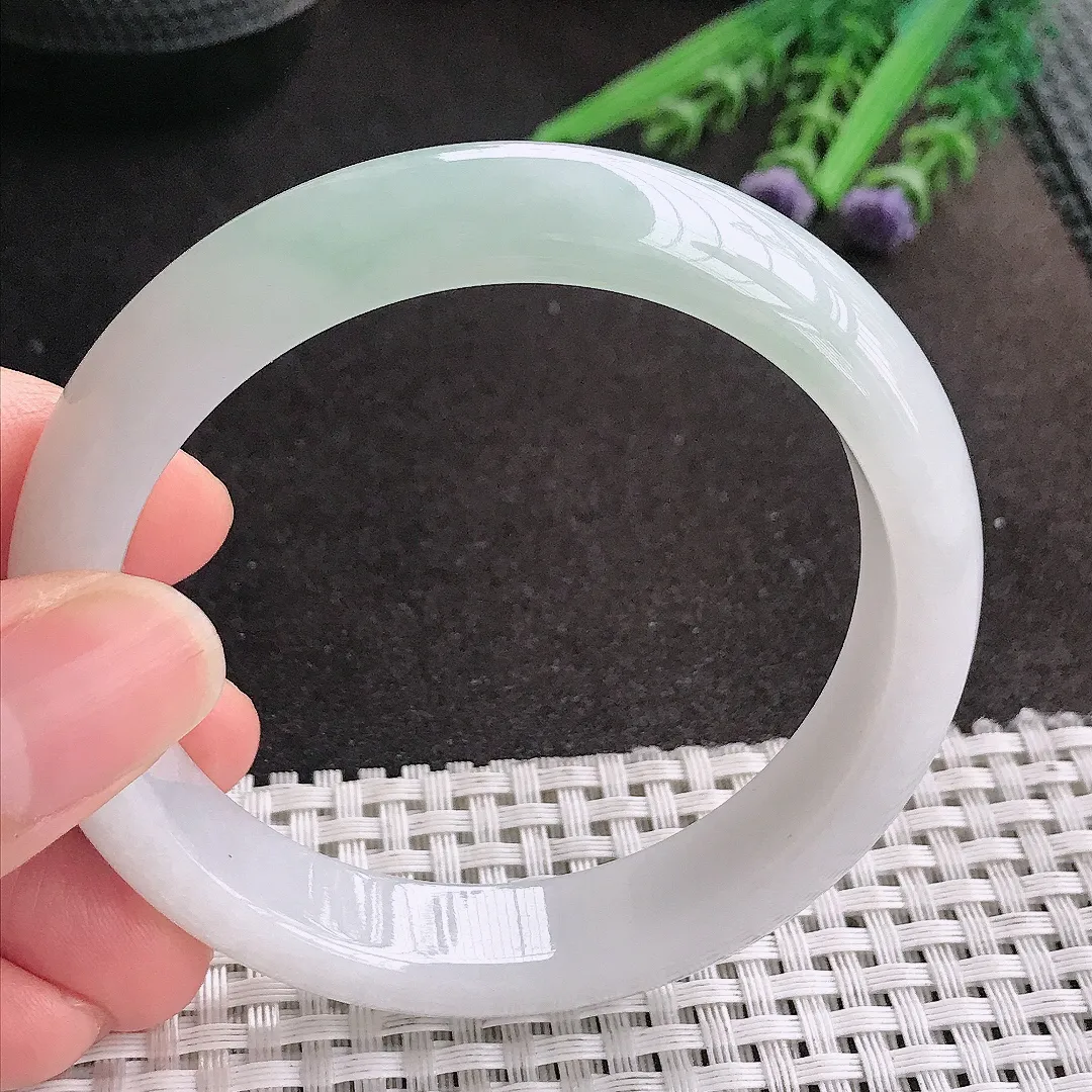 天然A货翡翠57/12.4/8.1老坑冰润起胶飘花手镯宽边玉镯