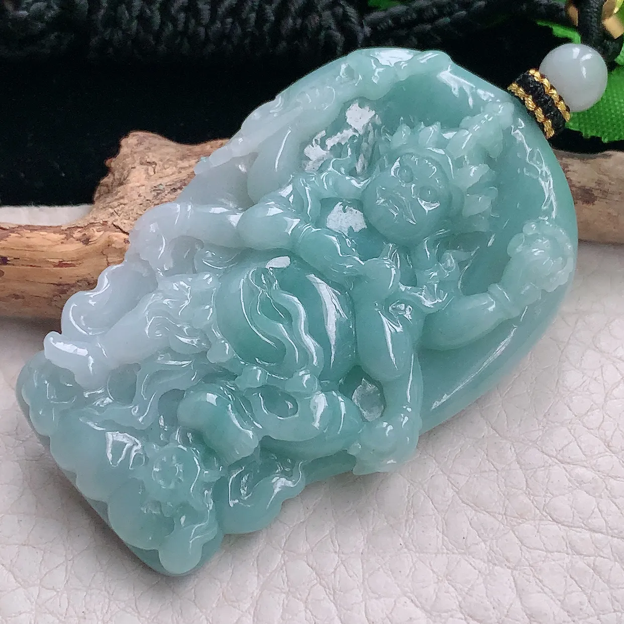 mut自然光61*38.3*9.6天然缅甸翡翠蓝韵不动冥王玉吊坠 玉挂件