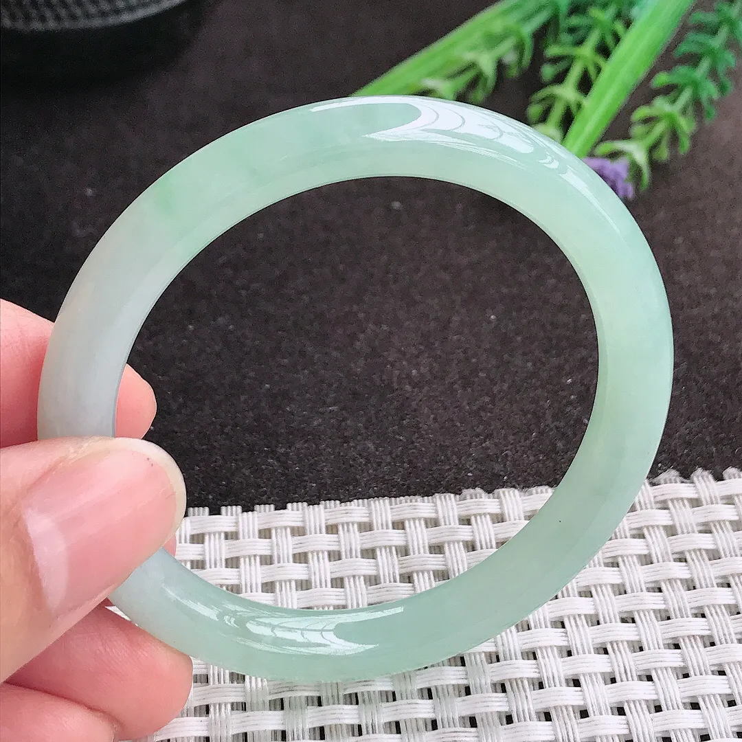 天然A货翡翠51.5/7.6/7.7老坑冰纯起胶冰晴绿圆条手镯小圈口细条玉镯