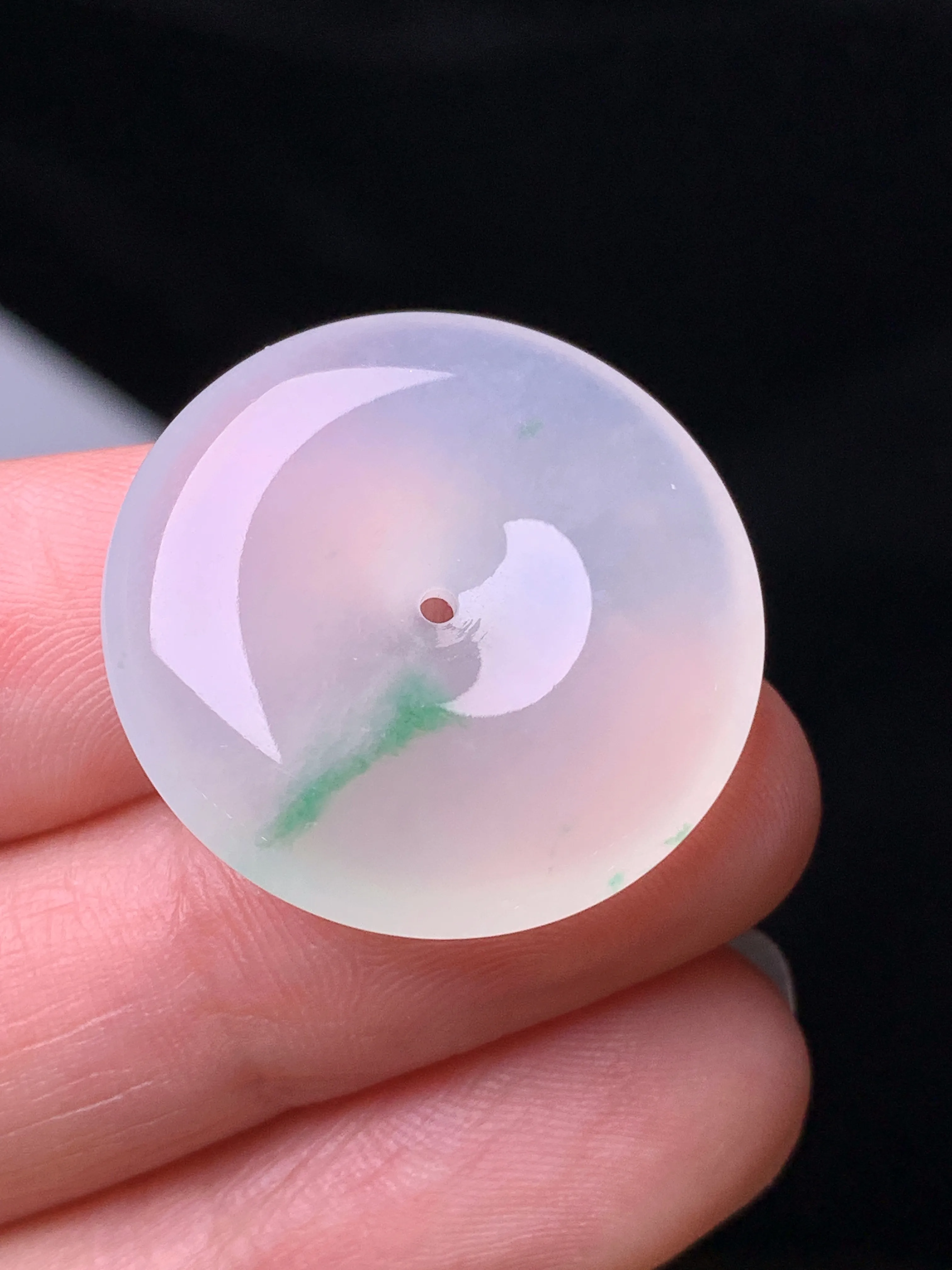 冰种平安扣吊坠 玉质细腻 水润亮眼 色泽艳丽 整体尺寸24.3*5.3