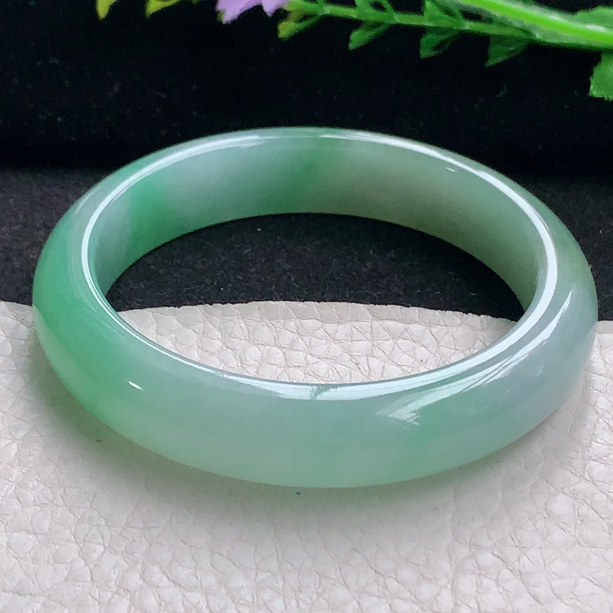 r自然光56*12.6*8平安镯 翡翠a货玉手镯冰胶清新宽边珠宝玉手环