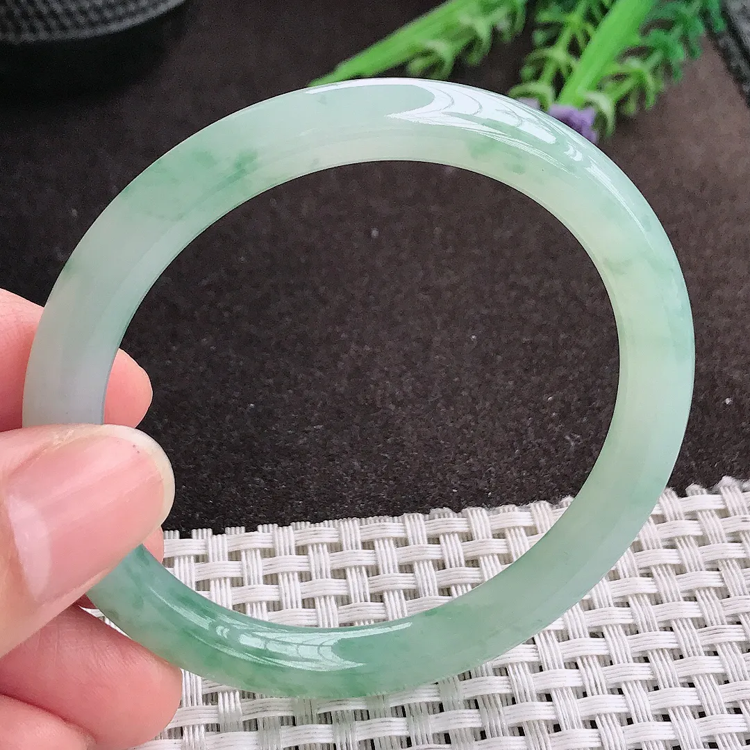 天然A货翡翠55/7.6/8老坑冰胶果冻冰飘花圆条手镯玉镯