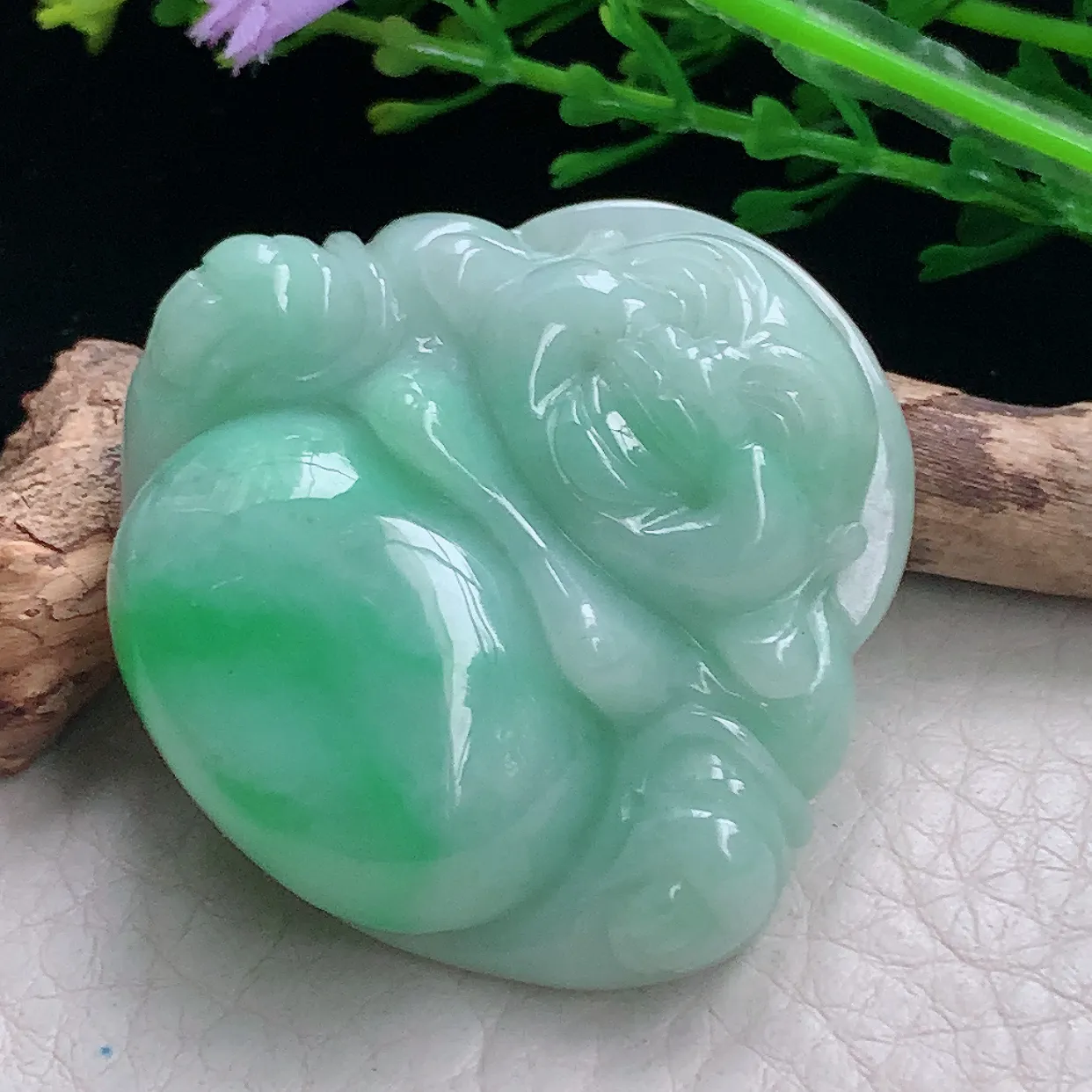 zen自然光40.5*43.6*12缅甸翡翠a货饱满飘绿佛公 开心佛玉吊坠 玉挂件