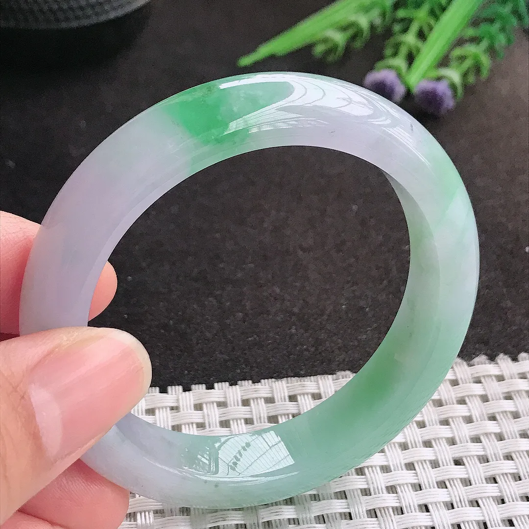 天然A货翡翠52/11.8/8.4老坑冰胶果冻春带彩手镯宽边阳绿玉镯