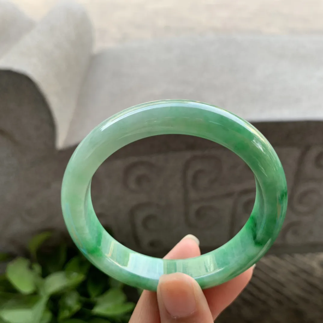 圈口 55.7-12.2-8.4【辣绿正圈手镯】正圈55 56可戴