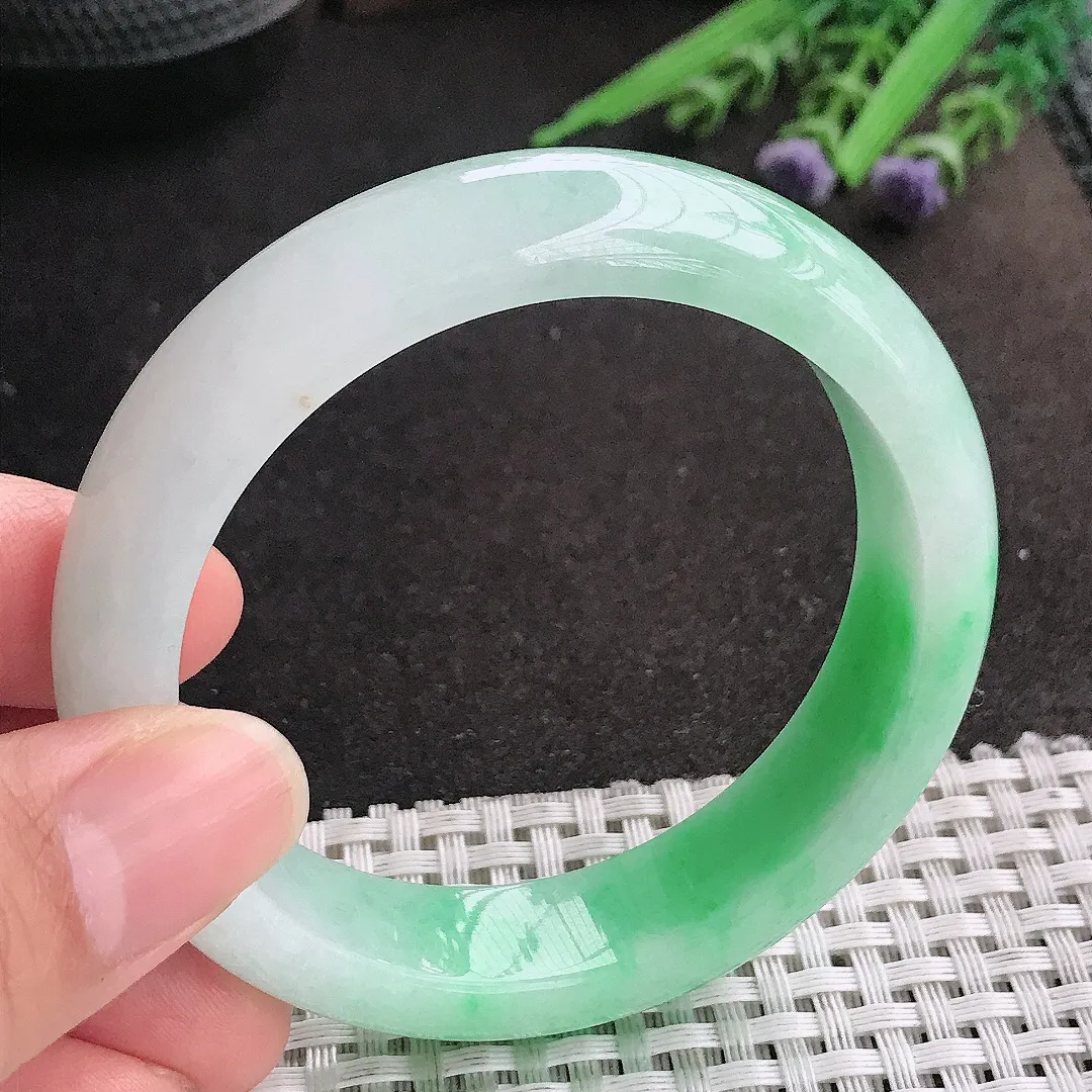 天然A货翡翠54.5/14/8.5老坑精美温润苹果绿手镯宽边玉镯