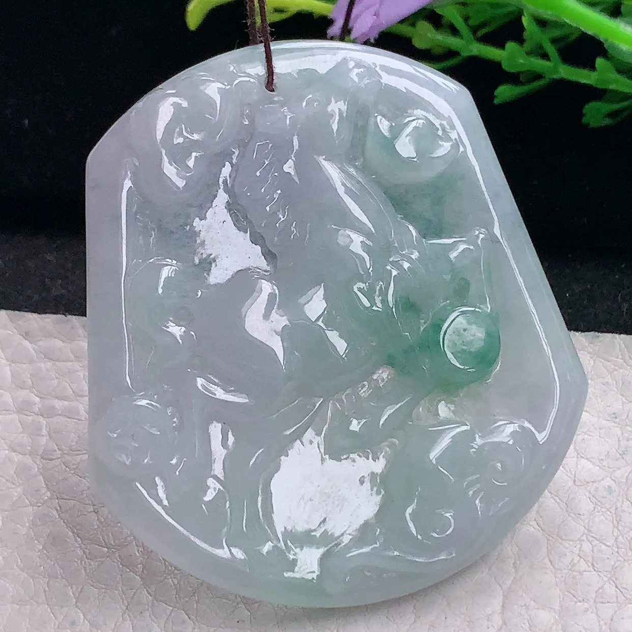 zen自然光56*51*5.3缅甸翡翠a货飘花马到功成 生肖马玉吊坠 玉挂件