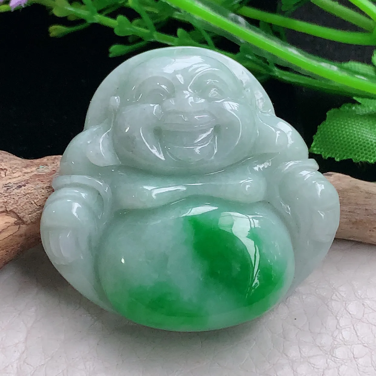 zen自然光42.8*44.3*11缅甸翡翠a货饱满辣绿大佛公 弥勒佛玉吊坠 毛衣坠