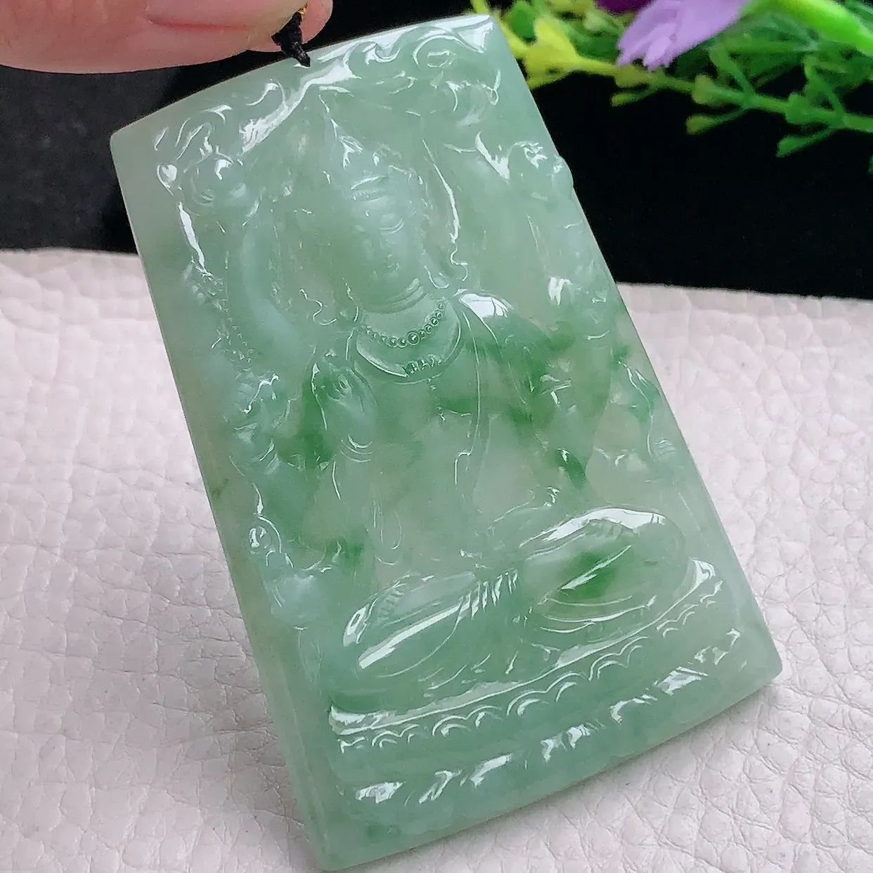 kh自然光71*47.6*5.6缅甸翡翠a货飘绿千手观音 玉观音玉吊坠 玉挂件