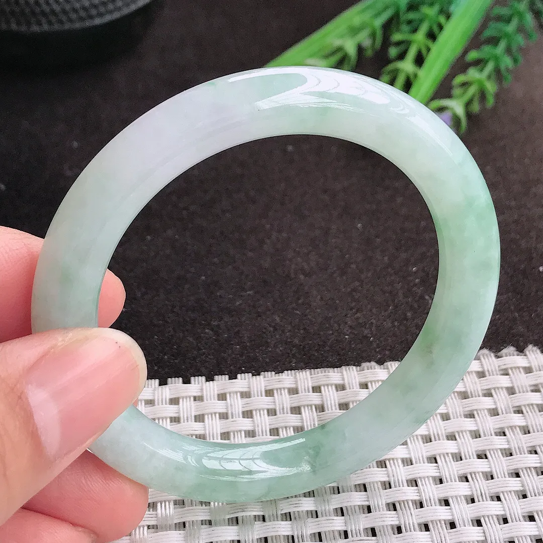 天然A货翡翠51.5/8.8小圈口老坑秀气冰润飘花圆条手镯玉镯