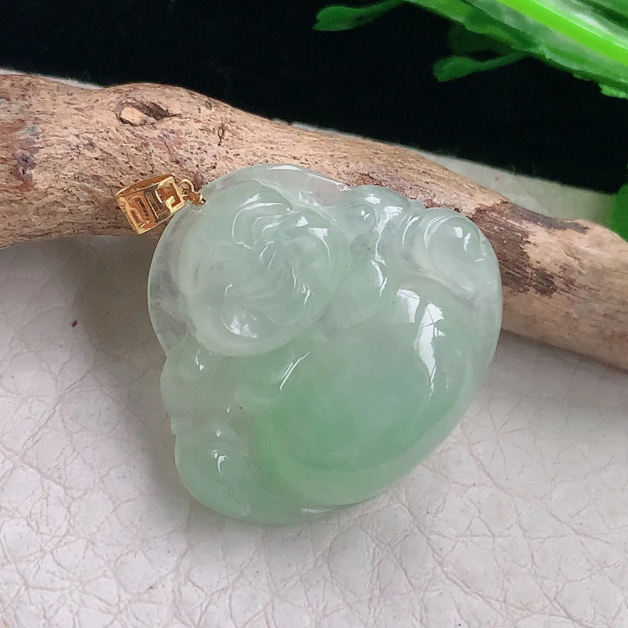 ws自然光25.6*27.8*6.6天然缅甸翡翠冰甜绿佛公 开心佛玉吊坠 玉挂件